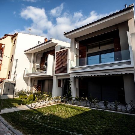 Aleksia Seaside Deluxe Apartment Пефкохори Екстериор снимка