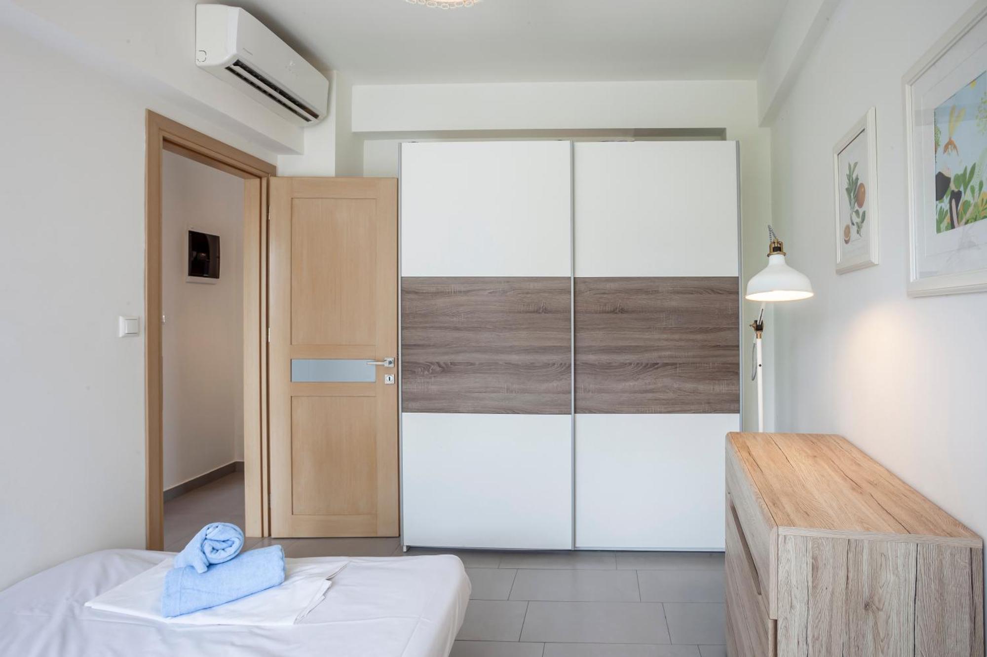 Aleksia Seaside Deluxe Apartment Пефкохори Екстериор снимка