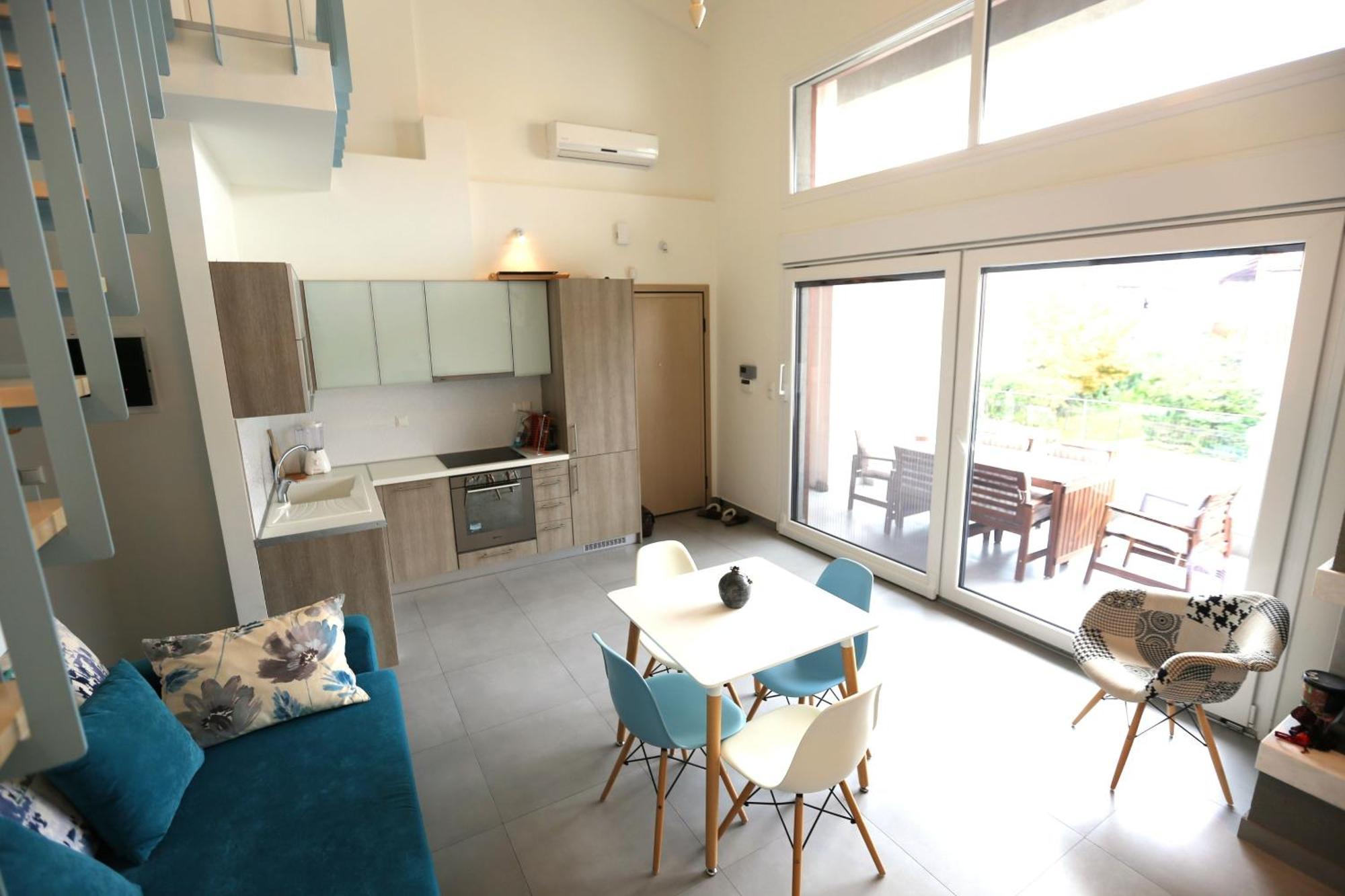Aleksia Seaside Deluxe Apartment Пефкохори Екстериор снимка